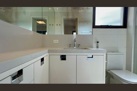 Apartamento à venda com 250m², 3 quartos e 4 vagasBanheiro da Suíte