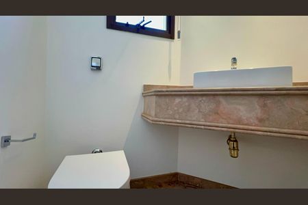 Apartamento à venda com 250m², 3 quartos e 4 vagasLavanderia