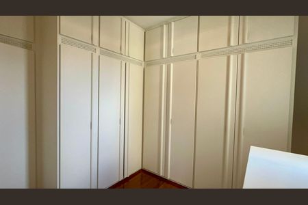 Apartamento à venda com 250m², 3 quartos e 4 vagasCloset da suíte