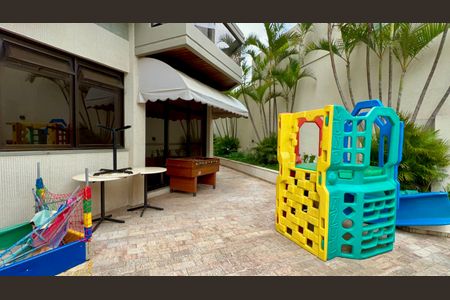 Apartamento à venda com 250m², 3 quartos e 4 vagasPlayground