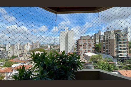Apartamento à venda com 250m², 3 quartos e 4 vagasVaranda