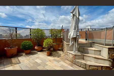 Apartamento à venda com 250m², 3 quartos e 4 vagasTerraço