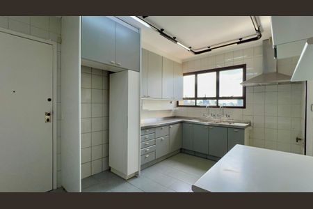 Apartamento à venda com 250m², 3 quartos e 4 vagasCozinha