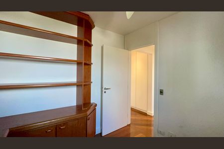 Apartamento à venda com 250m², 3 quartos e 4 vagasQuarto 1