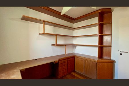 Apartamento à venda com 250m², 3 quartos e 4 vagasQuarto 1