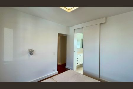 Apartamento à venda com 250m², 3 quartos e 4 vagasSuite