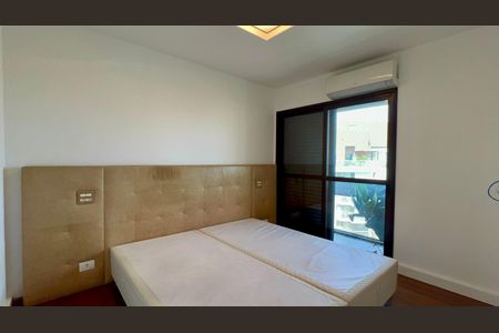 Apartamento à venda com 250m², 3 quartos e 4 vagasSuite 