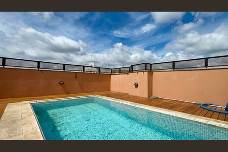 Apartamento à venda com 250m², 3 quartos e 4 vagasPiscina