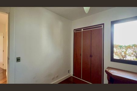 Apartamento à venda com 250m², 3 quartos e 4 vagasQuarto 1