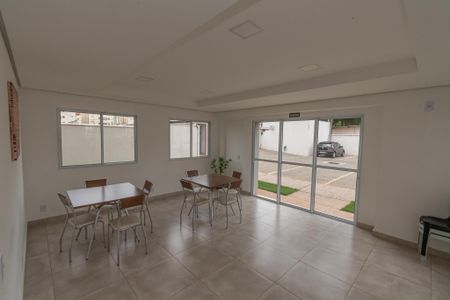 Apartamento para alugar com 56m², 2 quartos e 1 vagaÁrea comum - Salão de festas