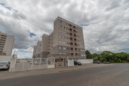 Apartamento para alugar com 56m², 2 quartos e 1 vagaFachada e portaria