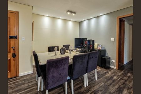 Apartamento à venda com 105m², 2 quartos e 2 vagasSala