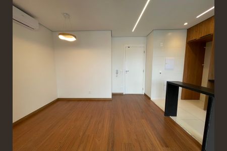 Sala de apartamento para alugar com 2 quartos, 54m² em Vila Sonia, São Paulo