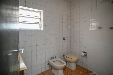 Casa para alugar com 120m², 3 quartos e 3 vagas Casa para alugar com 120m², 3 quartos e 3 vagasEdícula - Banheiro