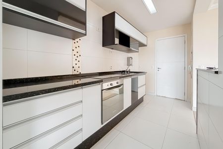 Apartamento para alugar com 100m², 2 quartos e 2 vagas Apartamento para alugar com 100m², 2 quartos e 2 vagasCozinha