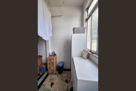 Apartamento à venda com 117m², 2 quartos e sem vagaÁrea de Serviço