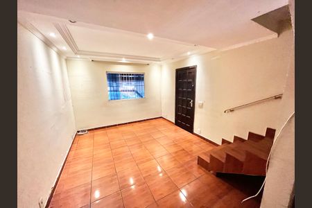 Casa à venda com 92m², 3 quartos e 2 vagasSala