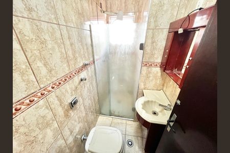 Casa à venda com 92m², 3 quartos e 2 vagasBanheiro