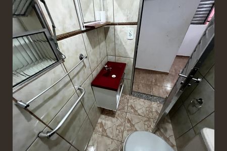 Casa à venda com 92m², 3 quartos e 2 vagasBanheiro de serviço