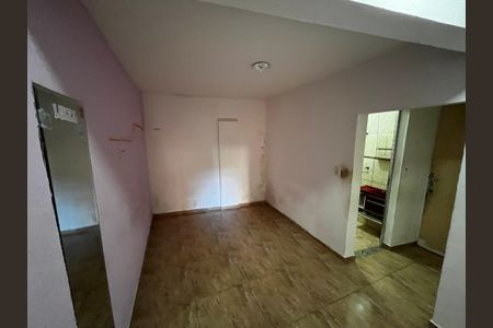 Casa à venda com 92m², 3 quartos e 2 vagasBanheiro de serviço