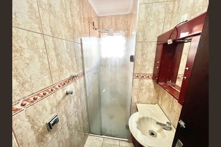 Casa à venda com 92m², 3 quartos e 2 vagasBanheiro