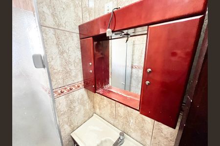 Casa à venda com 92m², 3 quartos e 2 vagasBanheiro