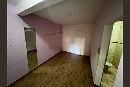 Casa à venda com 92m², 3 quartos e 2 vagasBanheiro de serviço