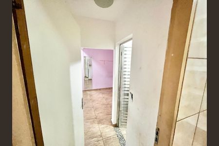 Casa à venda com 92m², 3 quartos e 2 vagasCorredor