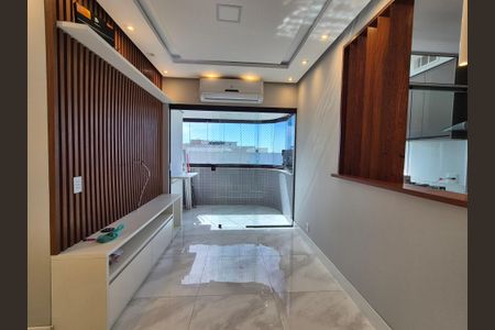 Sala  de apartamento para alugar com 3 quartos, 70m² em Recreio dos Bandeirantes, Rio de Janeiro