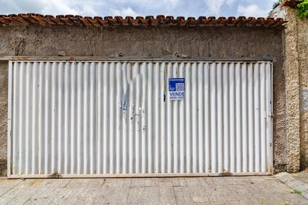 Casa à venda com 177m², 3 quartos e 2 vagasFachada