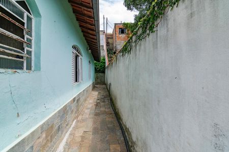 Casa à venda com 177m², 3 quartos e 2 vagasQuintal