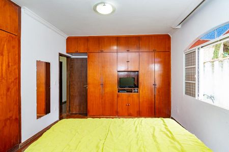 Casa à venda com 177m², 3 quartos e 2 vagasSuíte