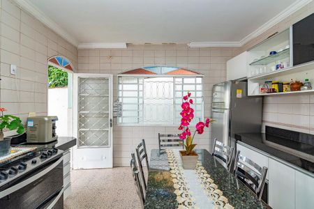 Casa à venda com 177m², 3 quartos e 2 vagasCozinha