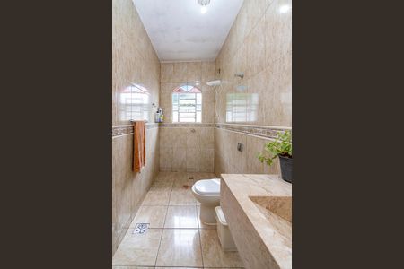 Casa à venda com 177m², 3 quartos e 2 vagasBanheiro da Suíte