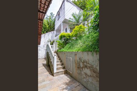 Casa à venda com 177m², 3 quartos e 2 vagasEntrada