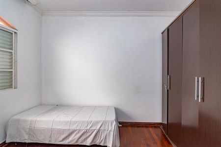 Casa à venda com 177m², 3 quartos e 2 vagasQuarto 2