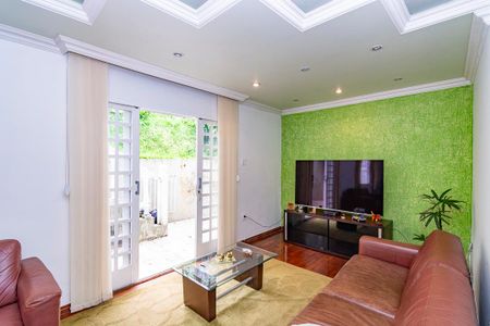 Casa à venda com 177m², 3 quartos e 2 vagasSala