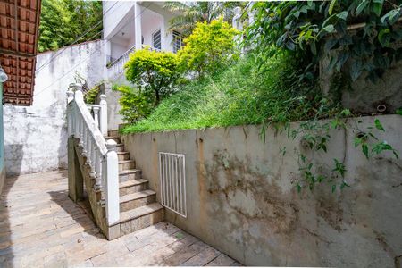 Casa à venda com 177m², 3 quartos e 2 vagasEntrada