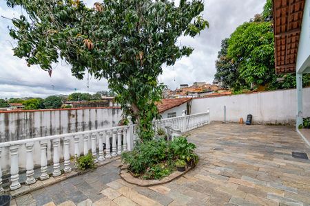 Casa à venda com 177m², 3 quartos e 2 vagasQuintal