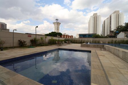 Apartamento para alugar com 62m², 2 quartos e 1 vagaÁrea comum - Piscina