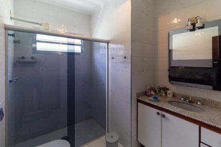 Casa à venda com 195m², 2 quartos e 5 vagasBanheiro