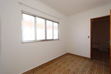 Quarto 1 de casa para alugar com 2 quartos, 45m² em Parque São Lucas, São Paulo