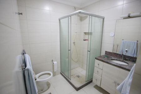Apartamento à venda com 80m², 2 quartos e 1 vagaBanheiro da Suíte