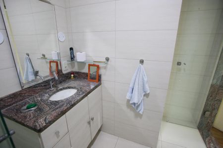 Apartamento à venda com 80m², 2 quartos e 1 vagaBanheiro da Suíte