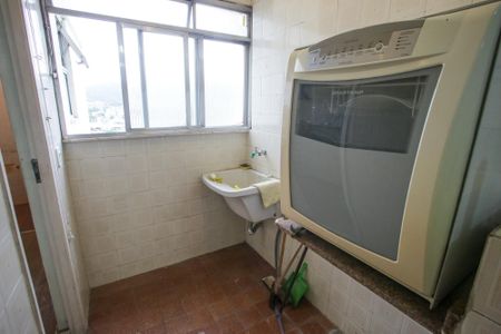 Apartamento à venda com 80m², 2 quartos e 1 vagaÁrea de Serviço