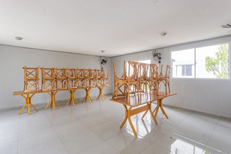 Apartamento para alugar com 42m², 2 quartos e sem vagaÁrea comum - Salão de festas