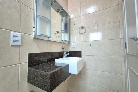 Casa de condomínio à venda com 291m², 4 quartos e 4 vagasBanheiro da Suíte 2