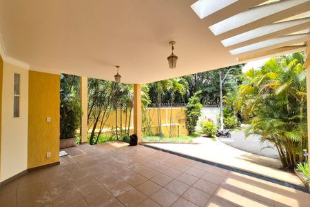 Casa de condomínio à venda com 291m², 4 quartos e 4 vagasGaragem 