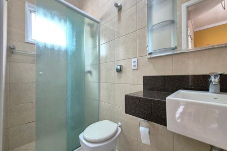 Casa de condomínio à venda com 291m², 4 quartos e 4 vagasBanheiro da Suíte 2