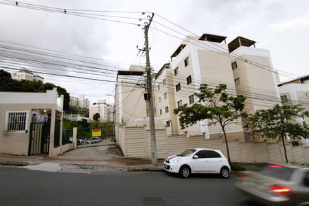 Apartamento à venda com 90m², 2 quartos e 1 vagaFachada